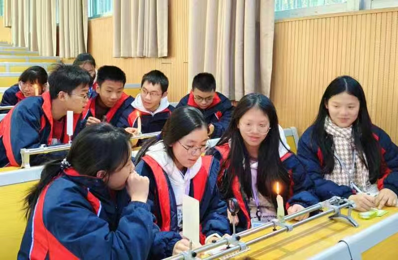 隆回二中舉行第九屆“默深杯”課堂教學(xué)比武