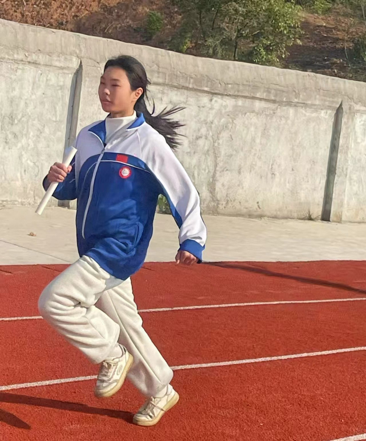 梽木山中學(xué)冬季運動會圓滿舉行，師生共享歡樂時光