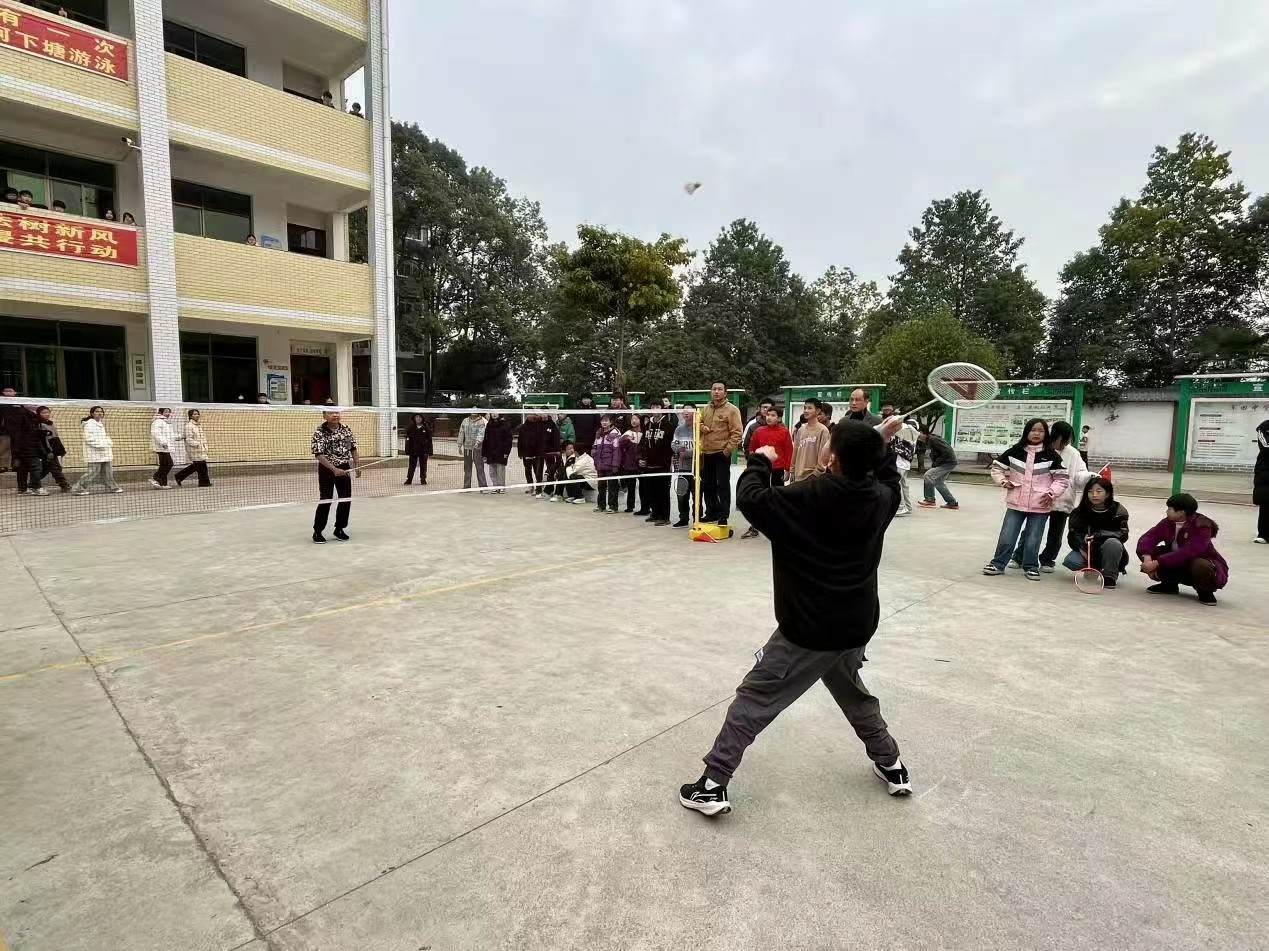 軍田中學(xué)第二屆文體藝術(shù)節(jié)圓滿落幕