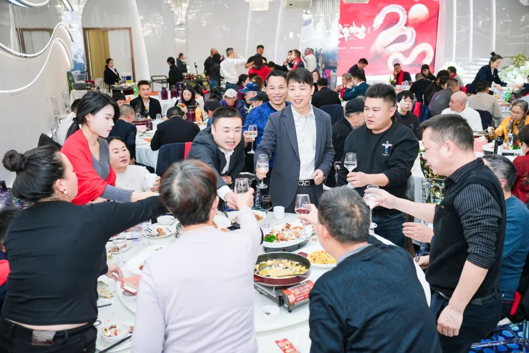 湖南安圖麗公司產(chǎn)品推薦會暨年度盛典圓滿落幕！