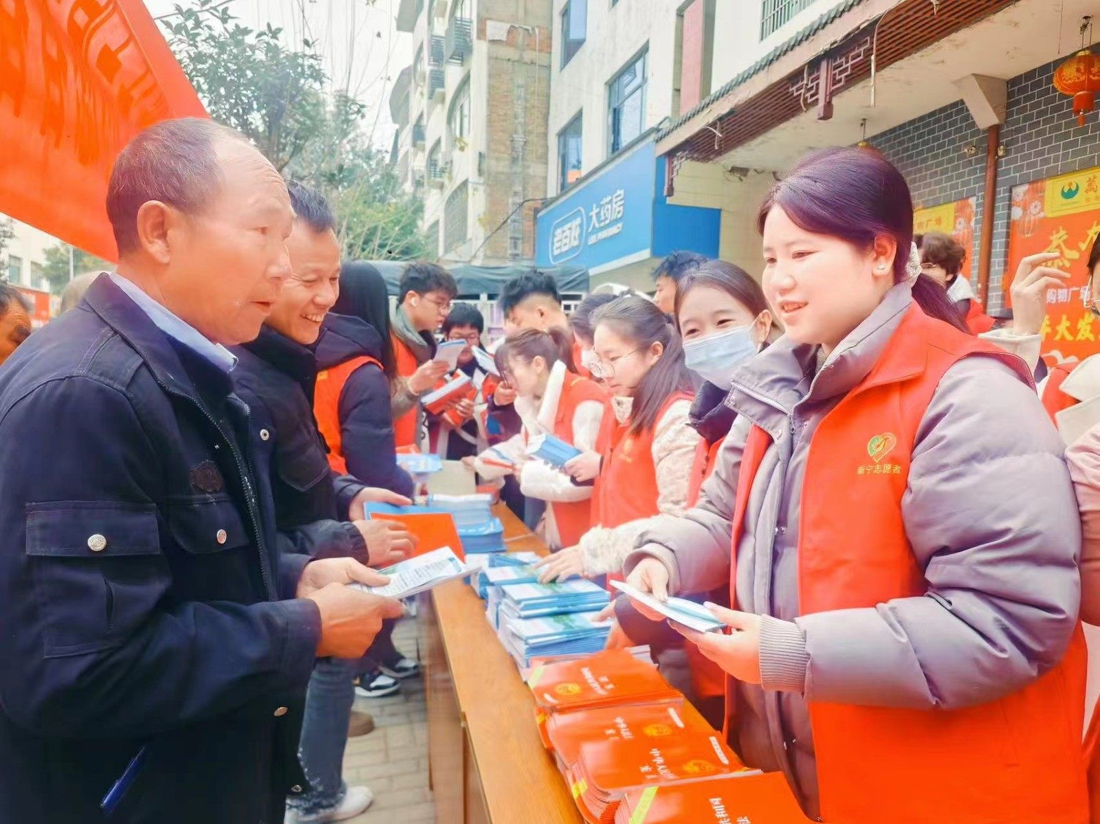 新寧縣開展大學(xué)生寒假            “送法下鄉(xiāng)”志愿服務(wù)