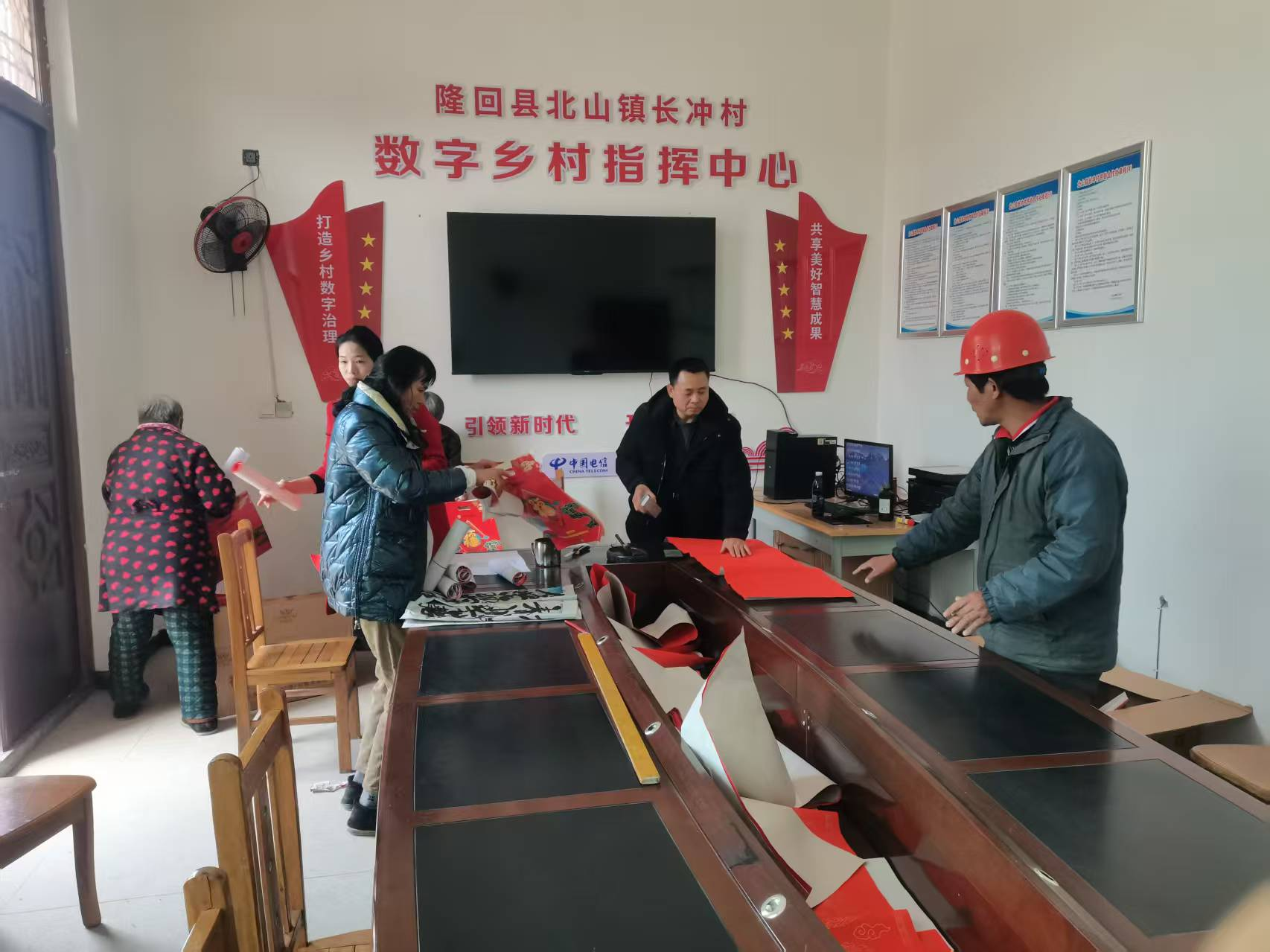 隆回二中：墨香暖寒冬，春聯(lián)寄深情