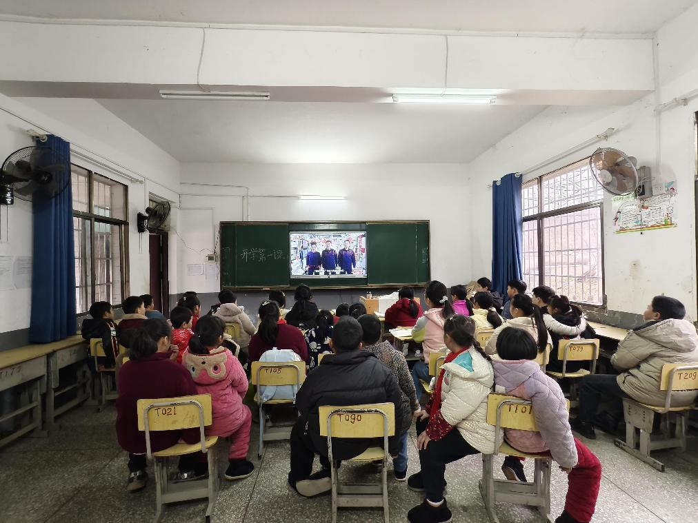 安全啟航，共筑新學(xué)期防線(xiàn)