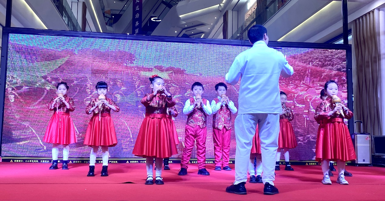 古風(fēng)絲韻奏響新春，民族器樂閃耀華盛堂