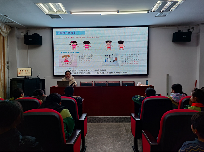 初心護蕾，守護花開