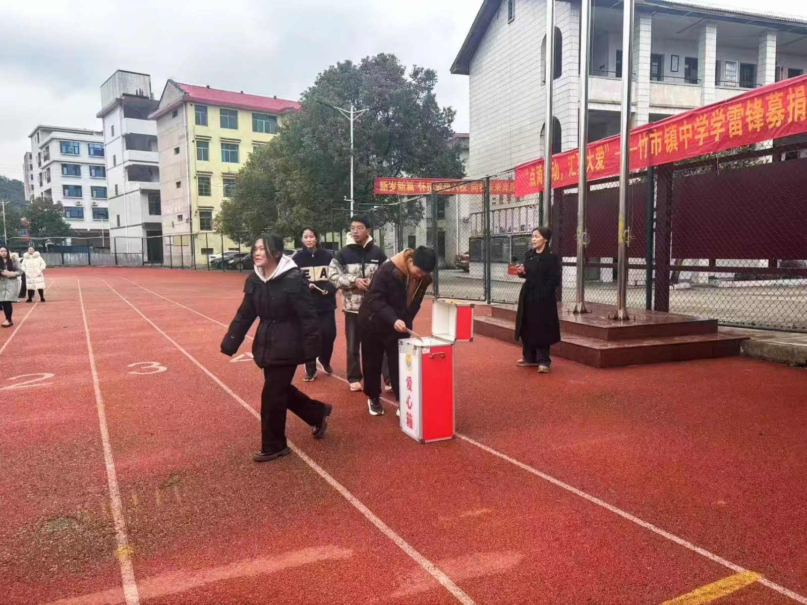 點(diǎn)滴行動(dòng)，匯聚大愛(ài)