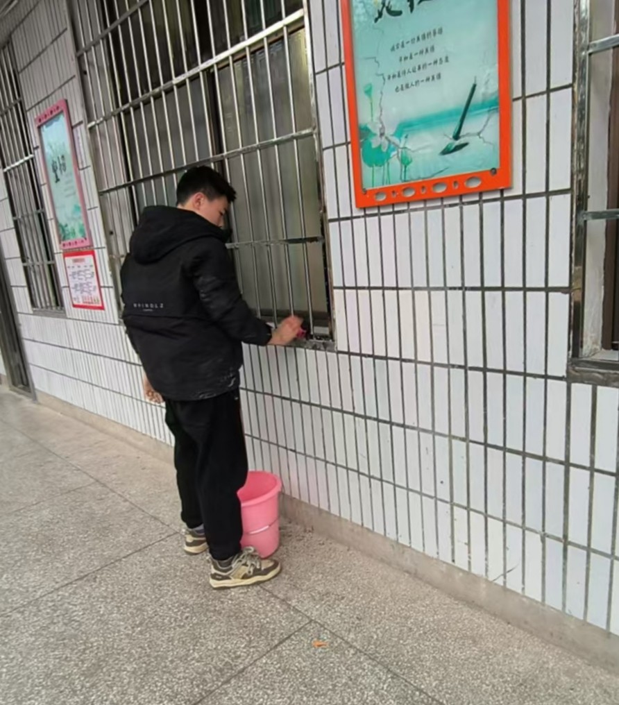 傳承雷鋒精神  彰顯少年擔(dān)當(dāng)