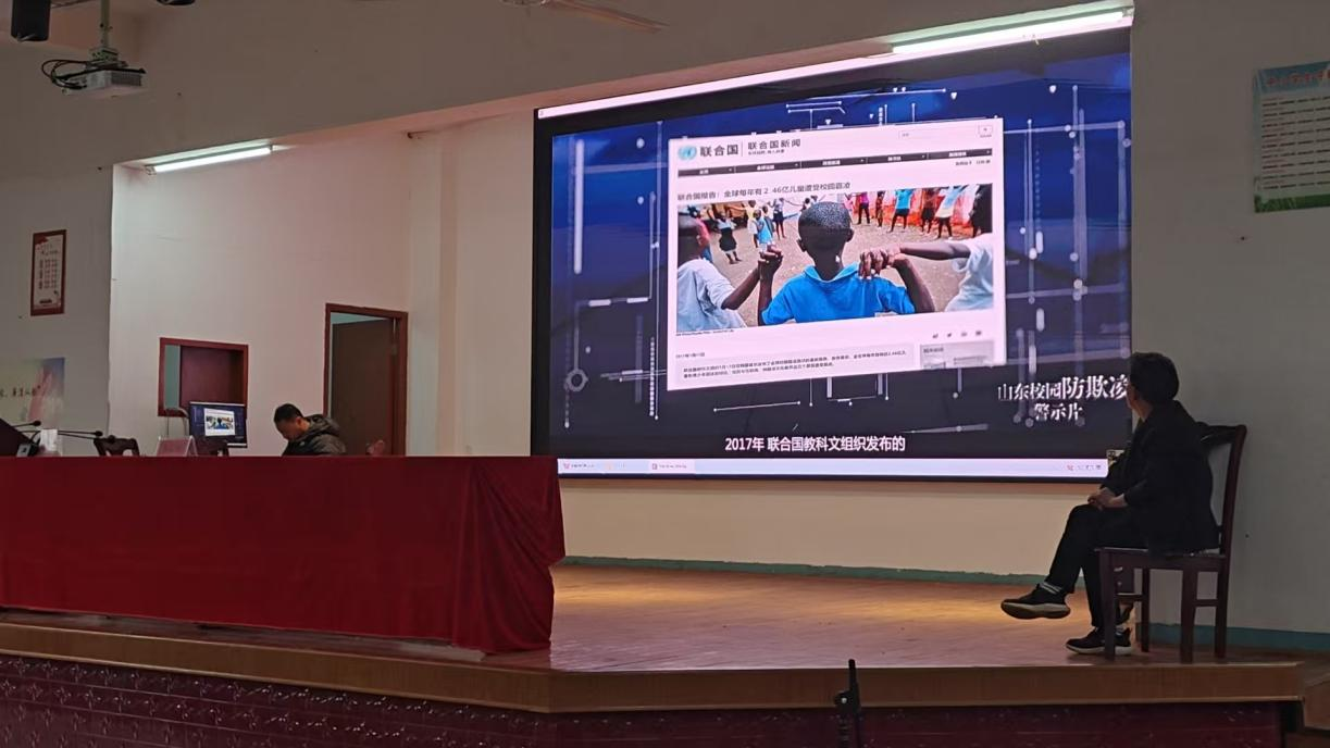 法治講座進(jìn)校園 保駕護(hù)航助成長(zhǎng)