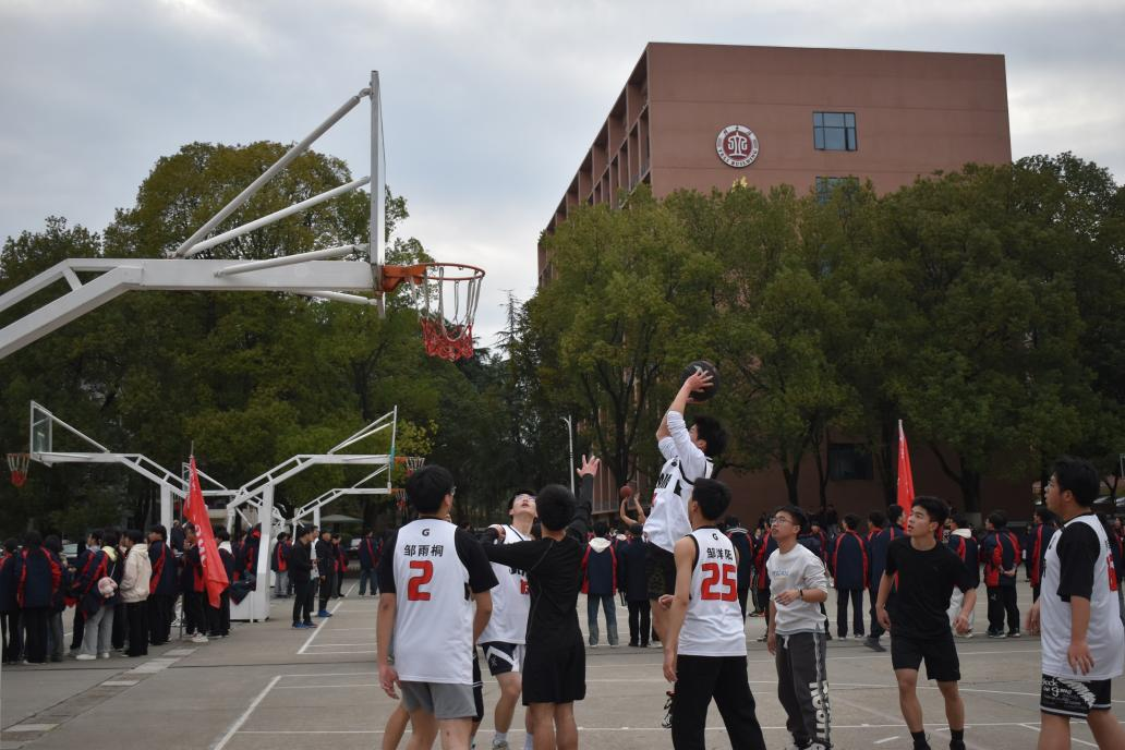 隆回二中舉行“五好杯”學(xué)生籃球賽