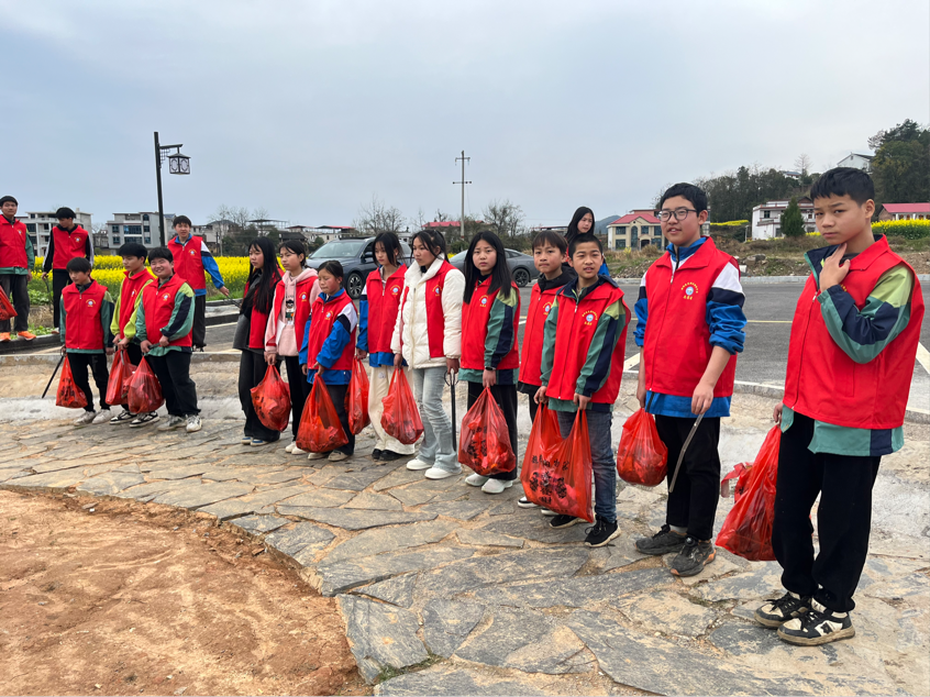 霞塘云中學積極開展