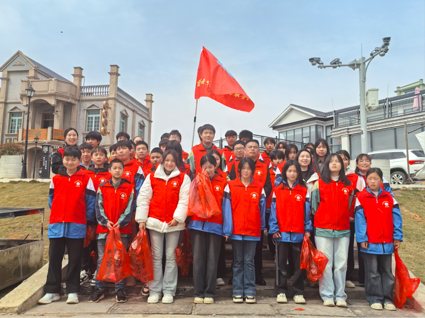 霞塘云中學積極開展