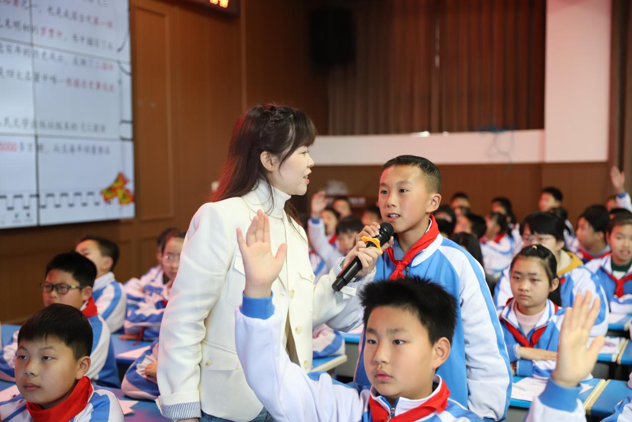 城區(qū)二小《三國演義》整本書閱讀示范課展示活動圓滿舉行