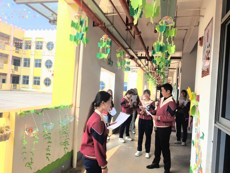 “浪漫春之旅   環(huán)創(chuàng)潤童心”