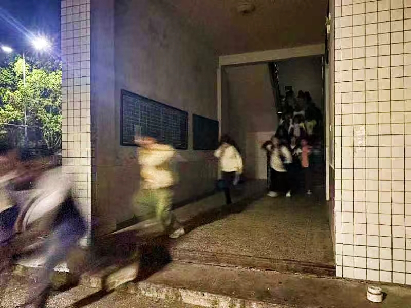 夜間疏散演練，增強安全意識