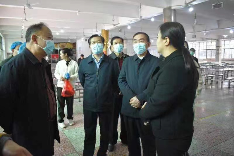 隆回二中織密校園食品“安全網(wǎng)”