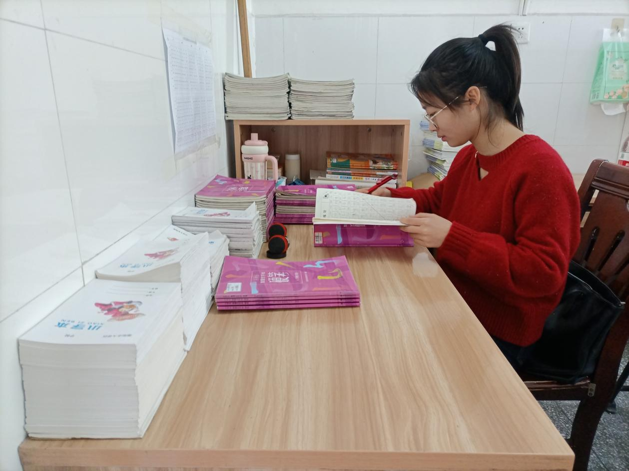 大祥區(qū)城南學(xué)校開展最美辦公室評比