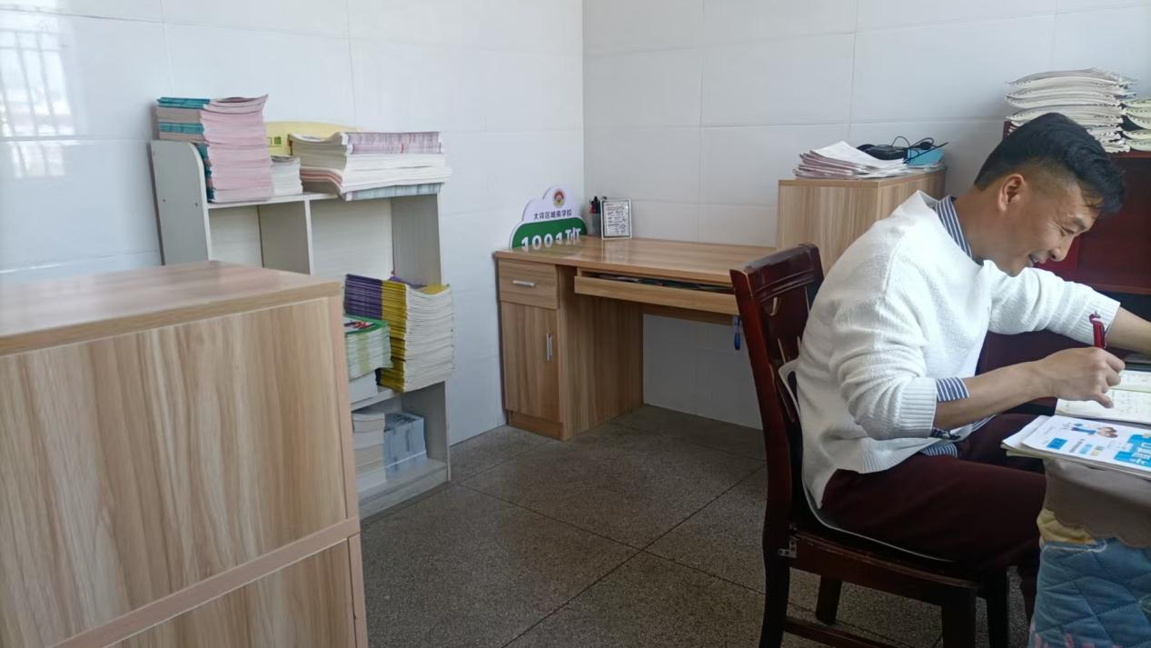 大祥區(qū)城南學(xué)校開展最美辦公室評比