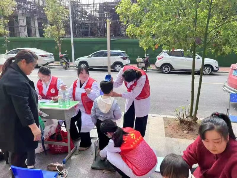 北塔區(qū)開展“孤獨不孤 有愛同行”公益活動