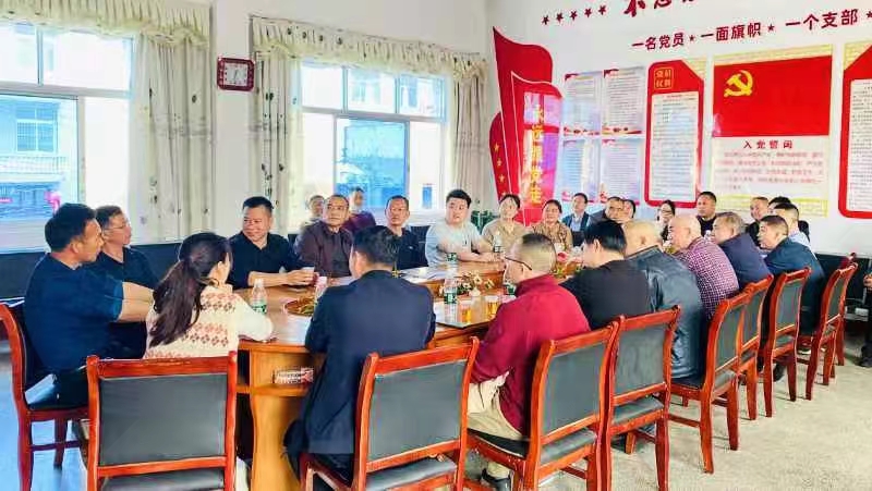 校際聯(lián)動學(xué)經(jīng)驗，后勤管理促提升