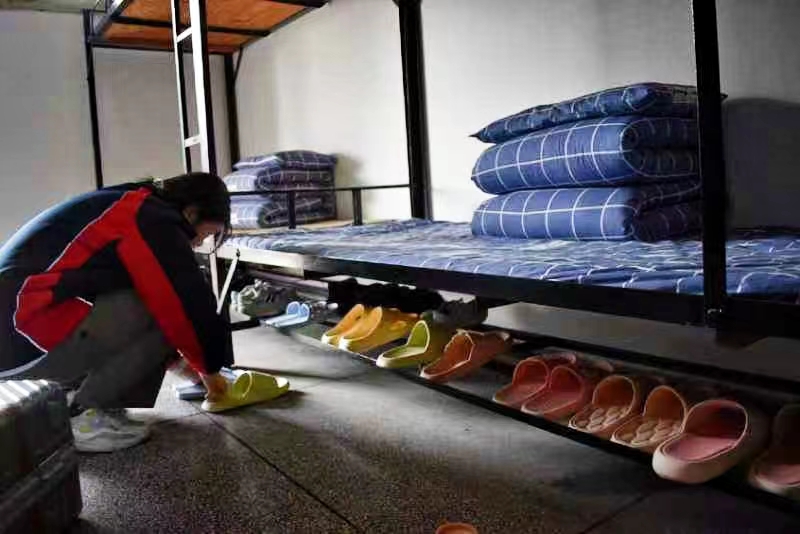 隆回二中舉行寢室內(nèi)務(wù)整理競賽