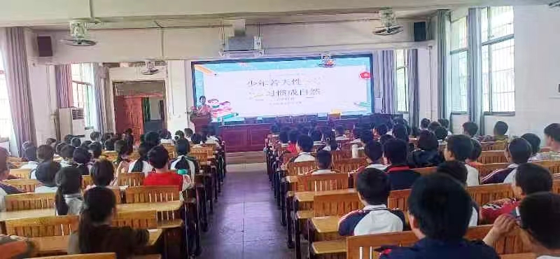 橋協(xié)進(jìn)校園  橋牌潤(rùn)童年