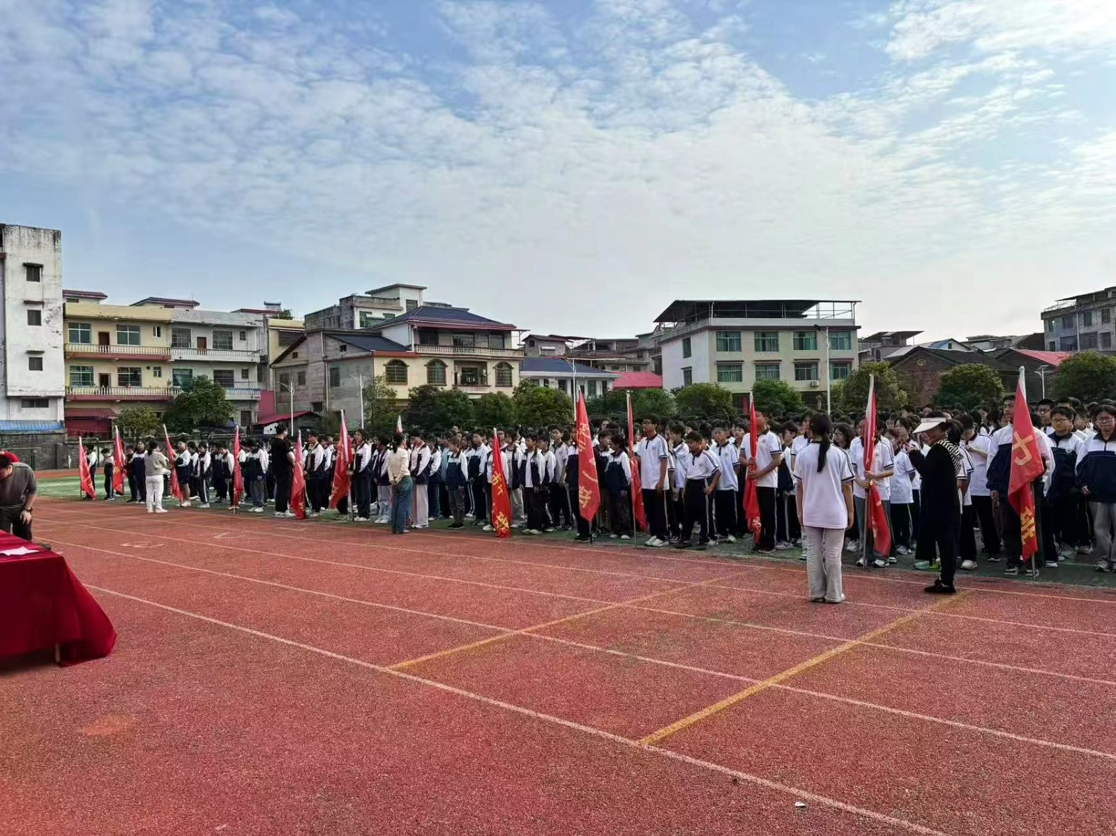 運(yùn)動(dòng)點(diǎn)燃激情，竹中學(xué)子賽場(chǎng)顯風(fēng)采