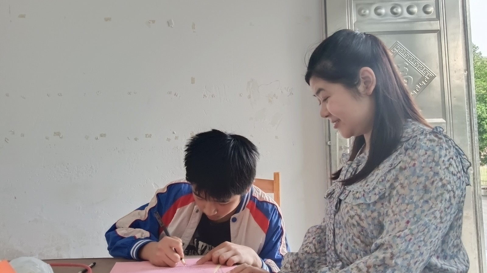 “筑牢安全防線，守護(hù)成長(zhǎng)凈土”