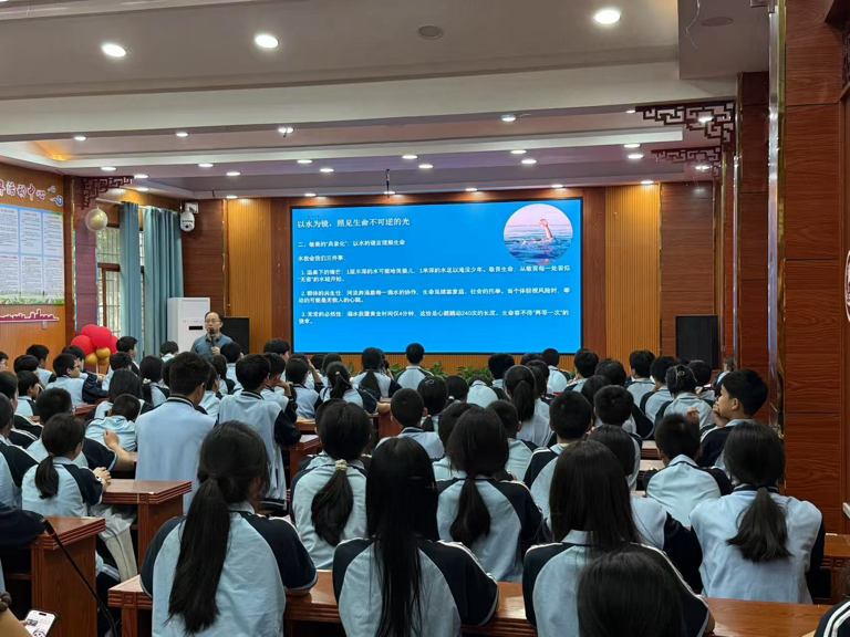 筑牢安全防線 護航平安假期