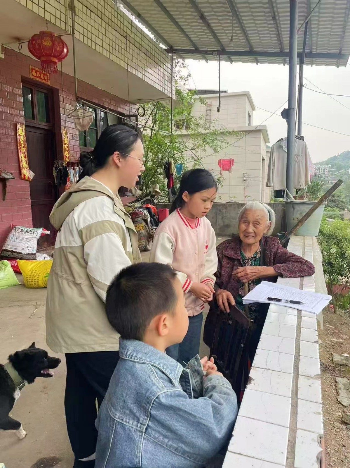 暖心家訪護(hù)成長，家園聯(lián)動保平安