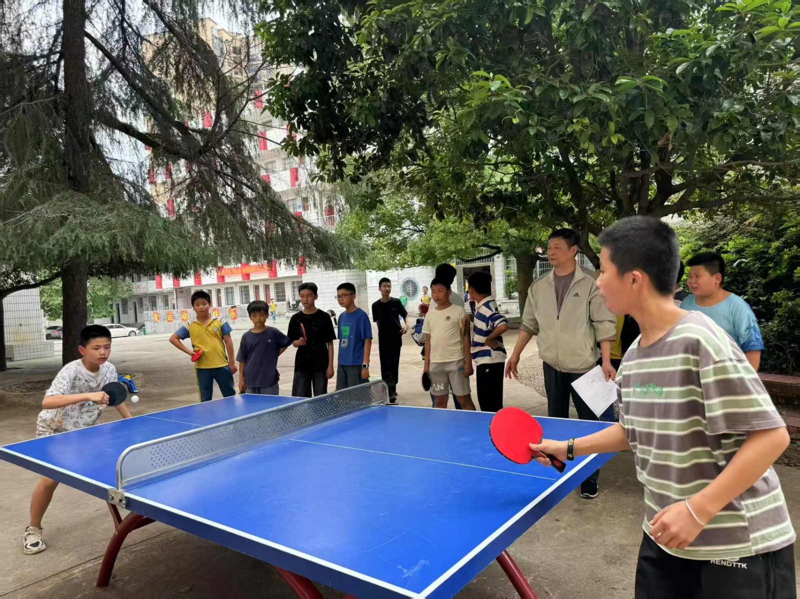 揮拍展風采 拼搏鑄成長