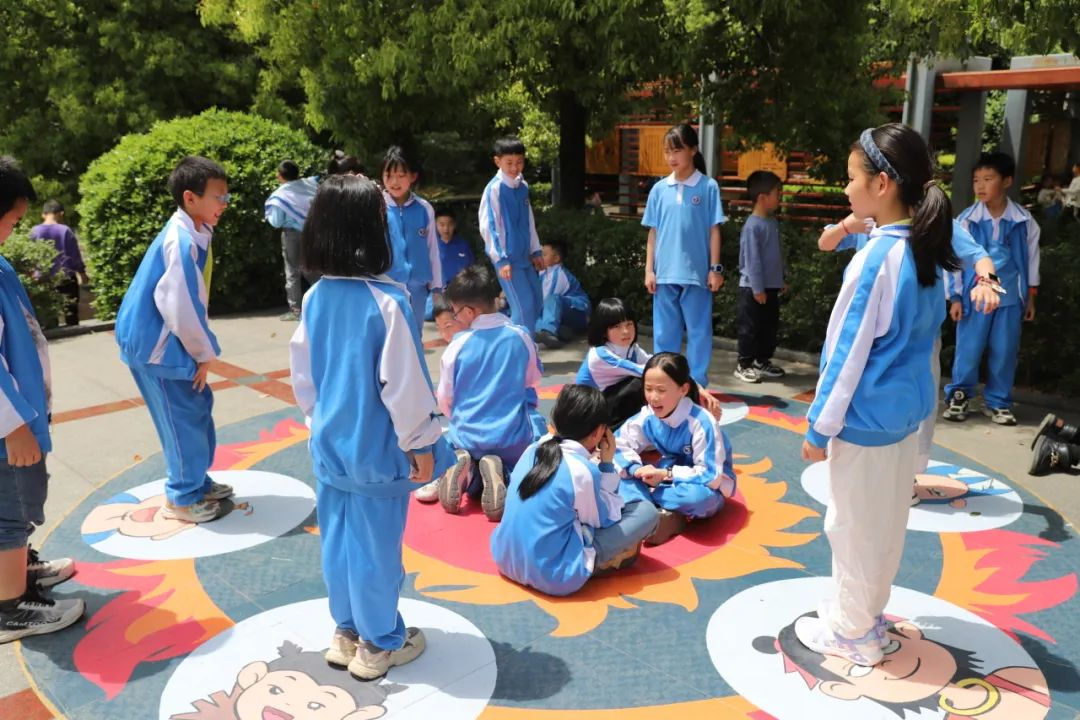 課間15分鐘，邵東市二小娃在玩什么？