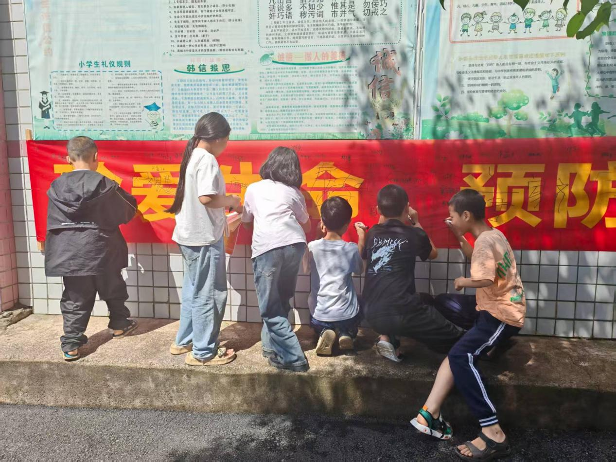 珍愛(ài)生命之水  織防溺水之網(wǎng)