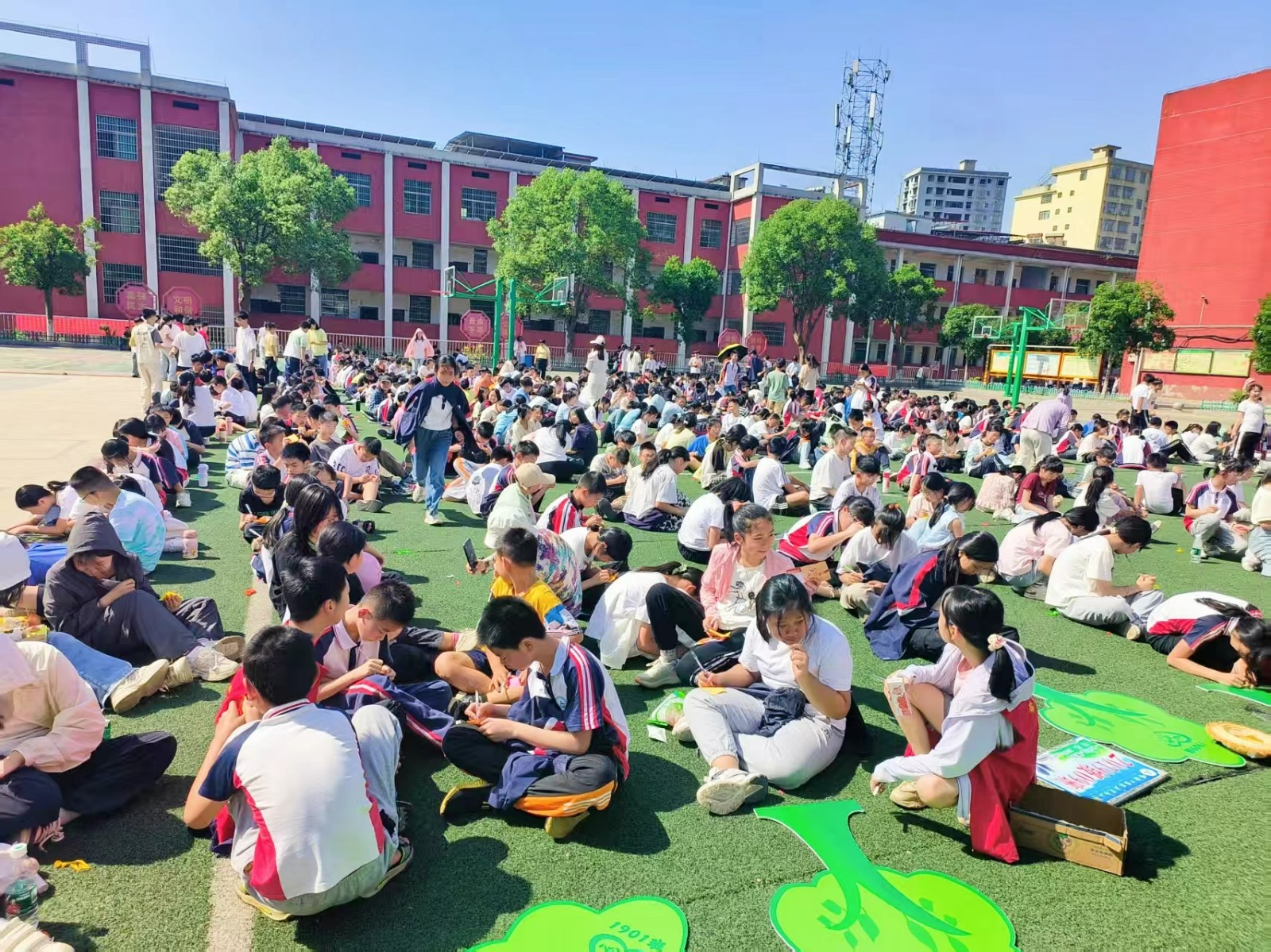 “釋放情緒 綻放自我 展望自我”