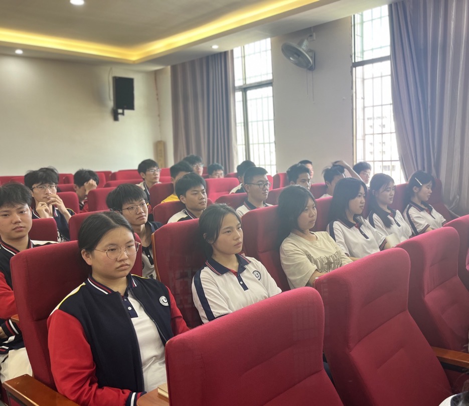 燃情六月，決勝高考