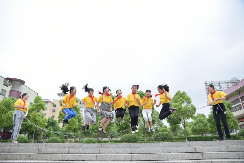 邵東市城區(qū)二小榮獲 “全國文明校園” 稱號：向往一種幸福而完整的教育生活