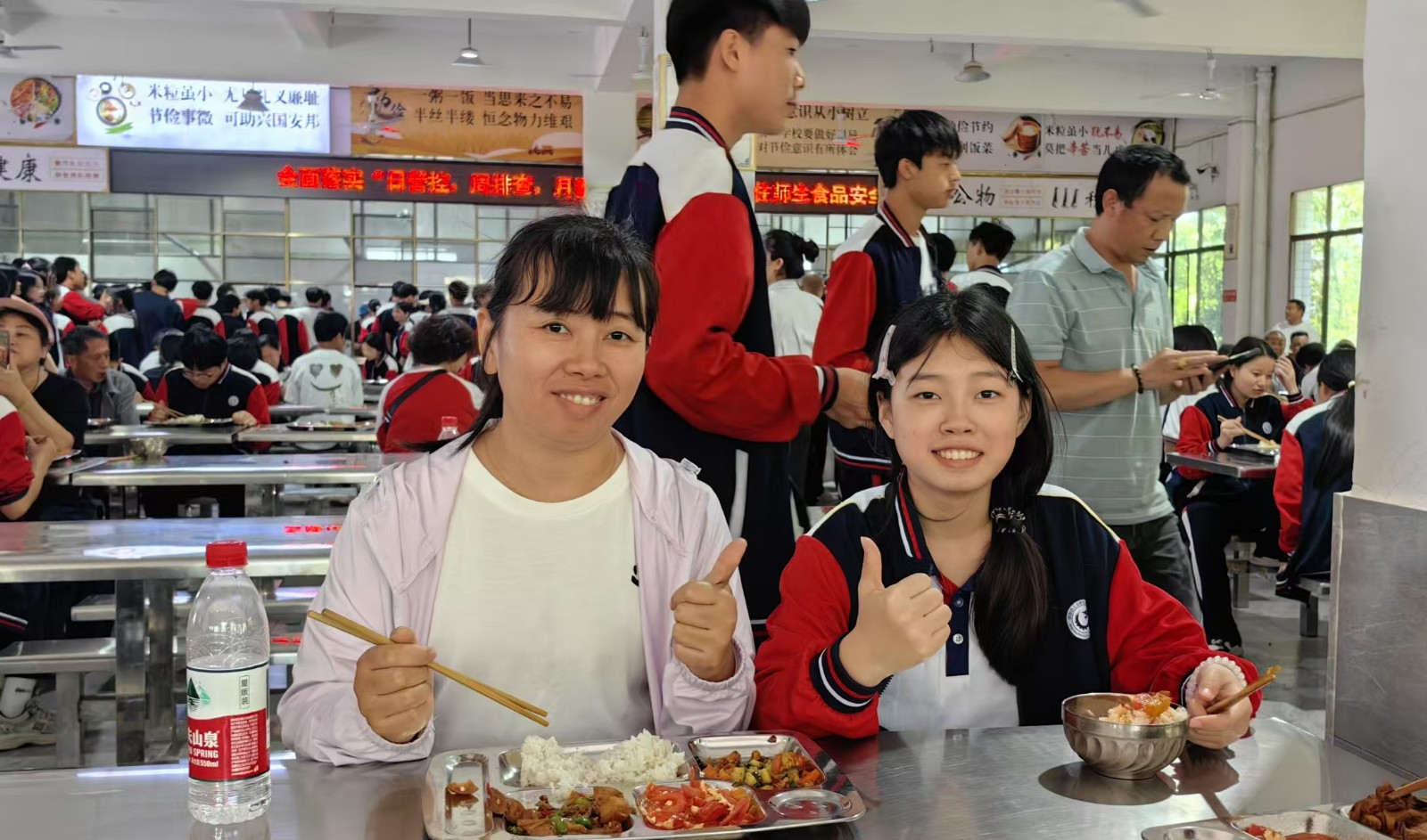 校園開放迎嘉賓，匠心筑夢展風(fēng)采