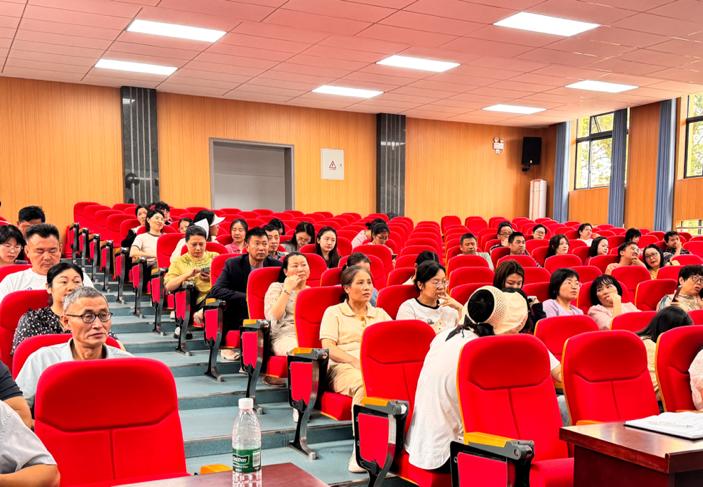 玉田初級中學(xué)舉行師德師風(fēng)宣誓儀式