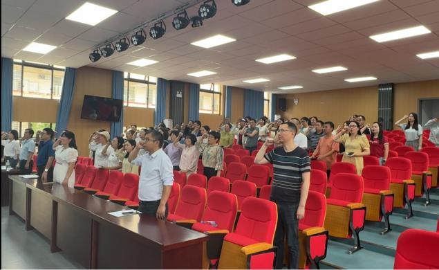 玉田初級中學(xué)舉行師德師風(fēng)宣誓儀式