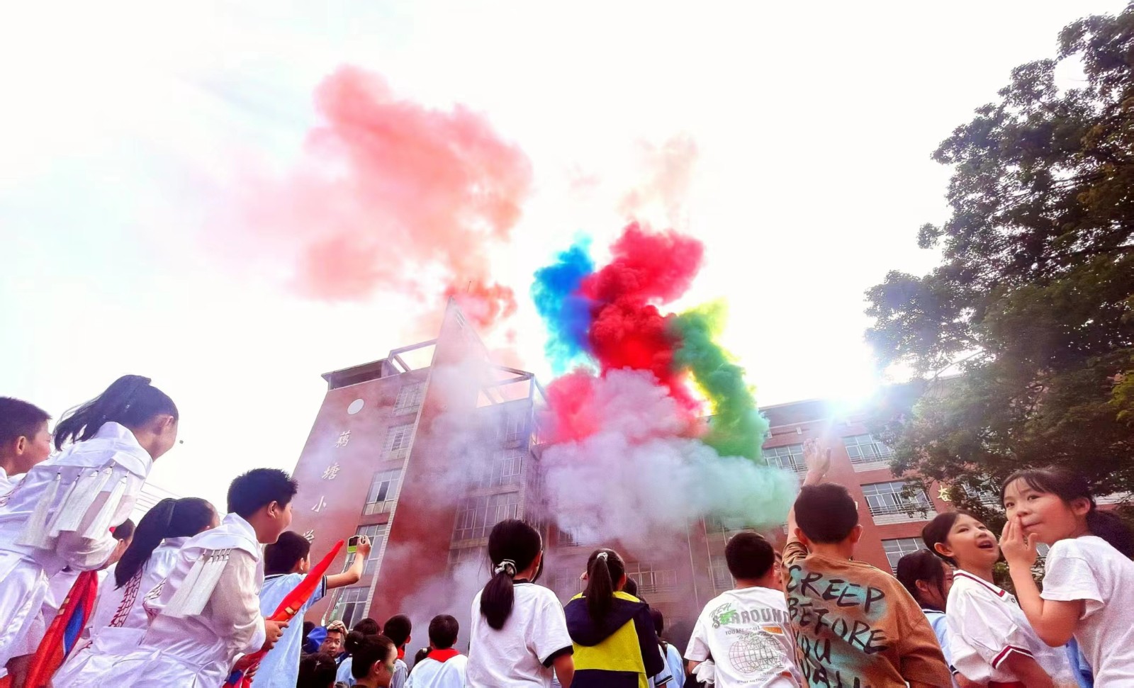 童心飛揚綻華彩 藕塘小學