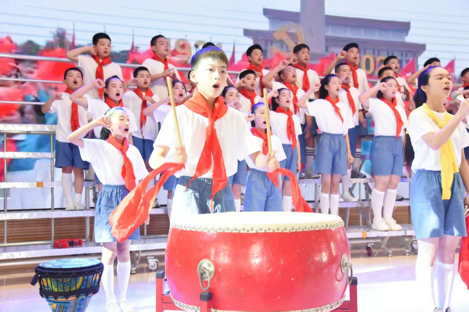 牢記黨的教導(dǎo)  爭做強國少年