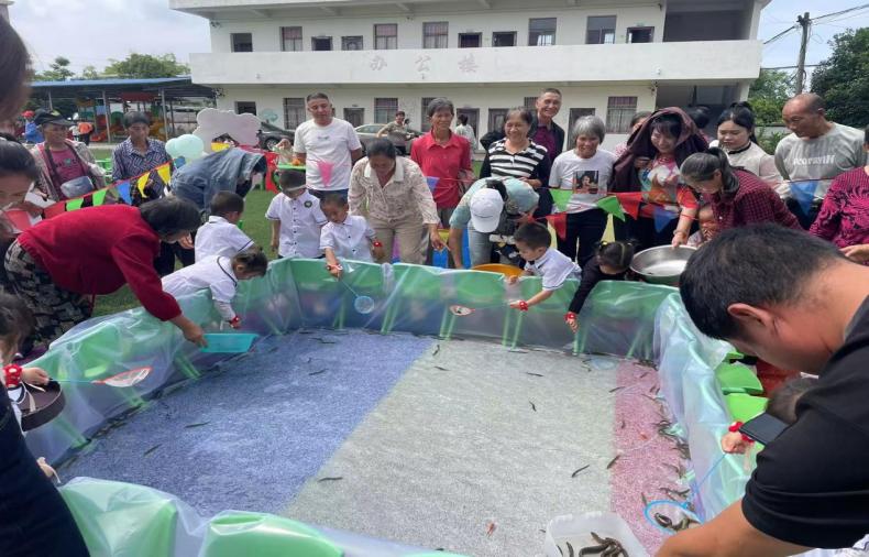 白馬田幼兒園開展“雙節(jié)同慶，童樂粽享” 六一兒童節(jié)主題活動
