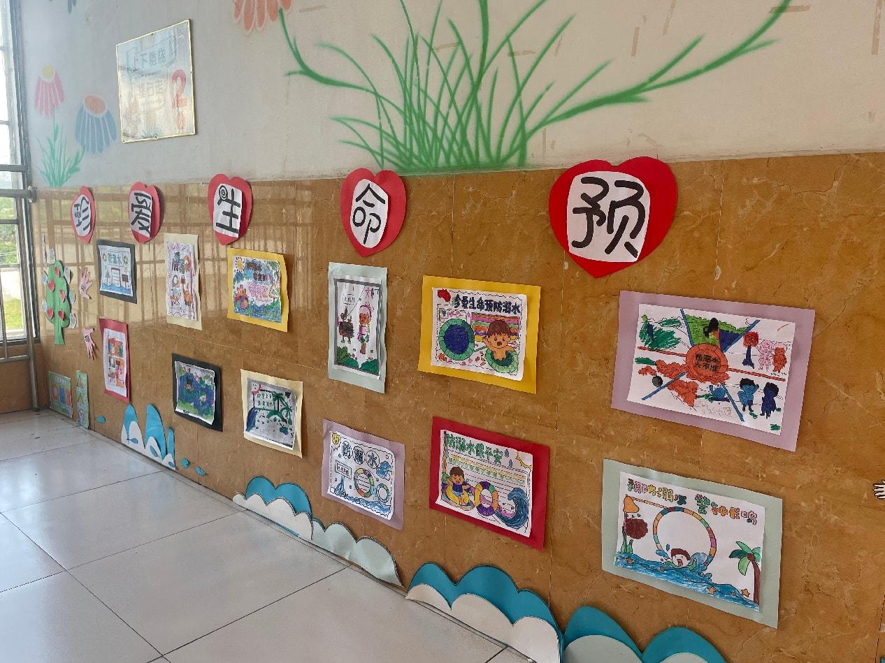 萬塘鄉(xiāng)白馬田幼兒園 開展防溺水安全主題環(huán)境創(chuàng)設(shè)評比