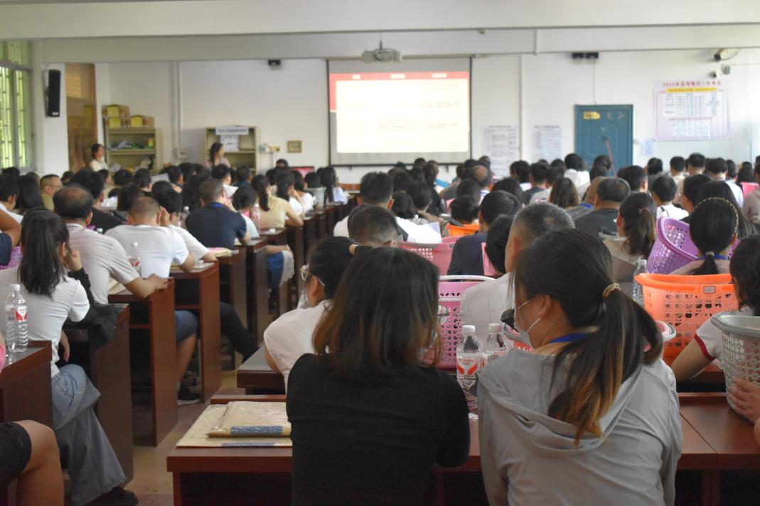 隆回縣“四等級(jí)”監(jiān)考評(píng)比保高考平安