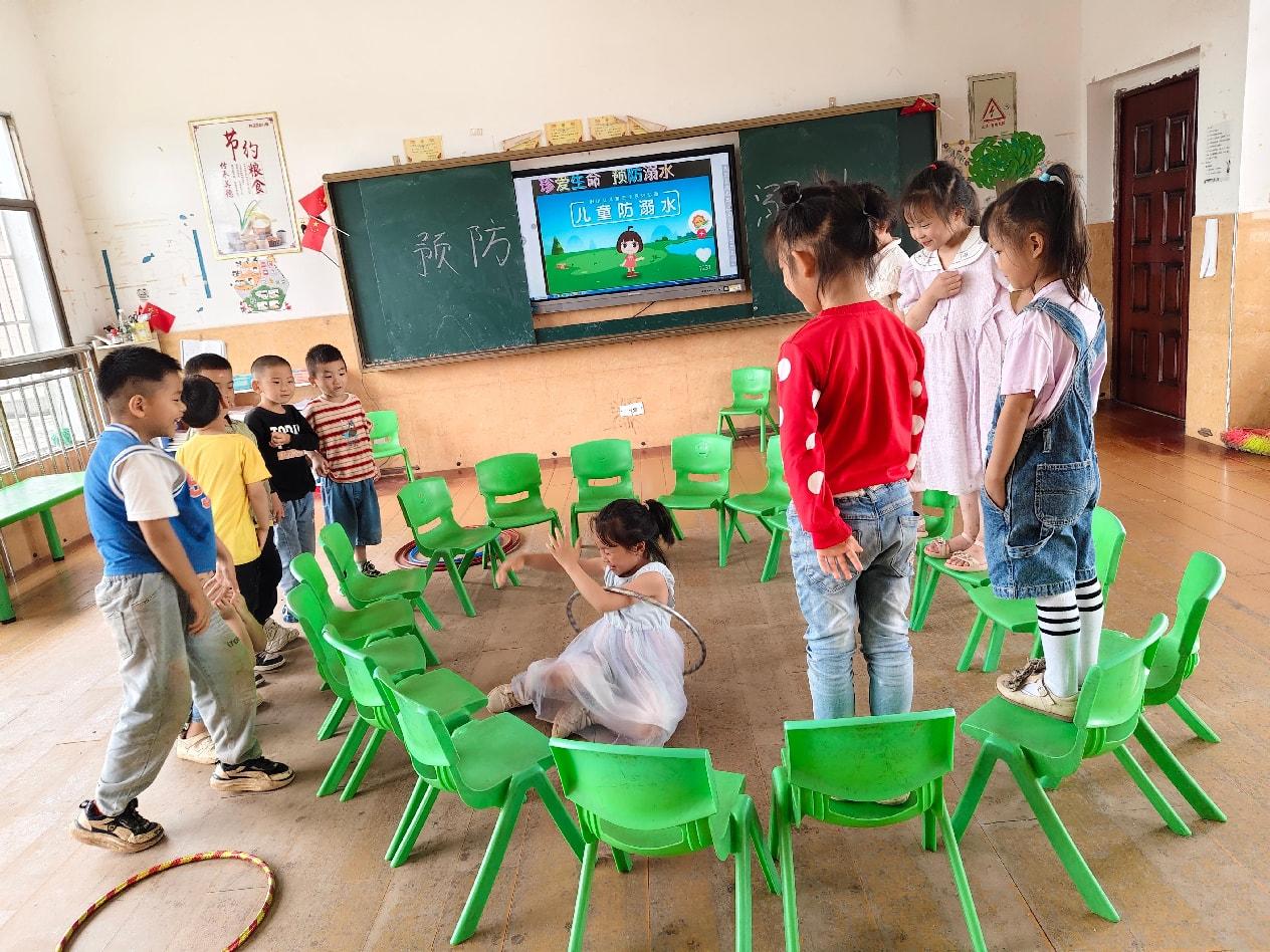 筑牢防溺安全堤，演練護(hù)航童夢(mèng)行