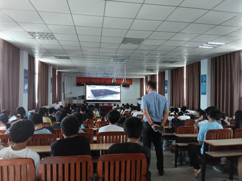 觀九三閱兵，燃少年壯志