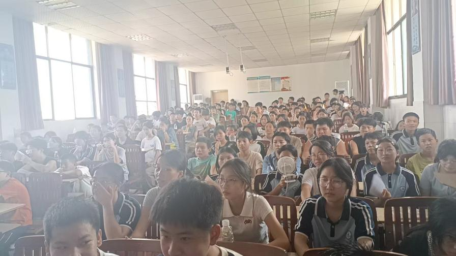 觀九三閱兵，燃少年壯志