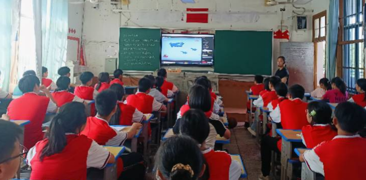 新寧縣金城學(xué)校舉辦紀(jì)念抗戰(zhàn)勝利80周年主題活動