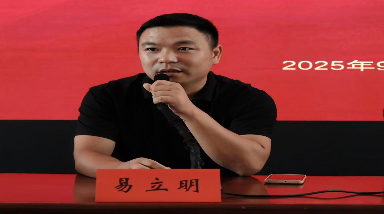 邵陽縣第五完全小學(xué)開展“護(hù)校安園”主題活動(dòng)