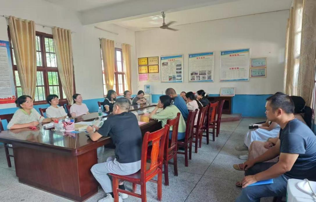 白馬田中心小學(xué)召開師德師風(fēng)專項(xiàng)學(xué)習(xí)會(huì)