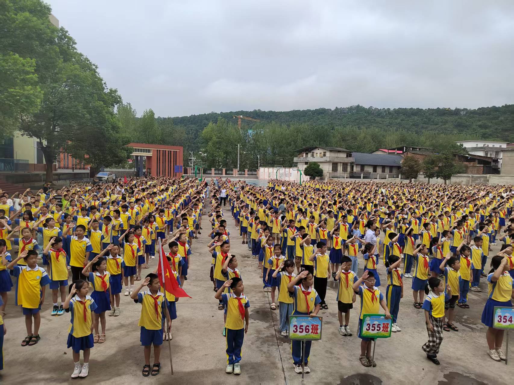 乘風破浪，向陽而歌